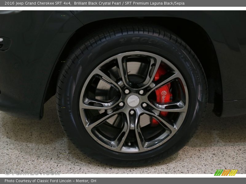  2016 Grand Cherokee SRT 4x4 Wheel