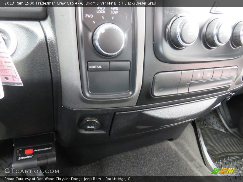 Bright Silver Metallic / Black/Diesel Gray 2013 Ram 1500 Tradesman Crew Cab 4x4