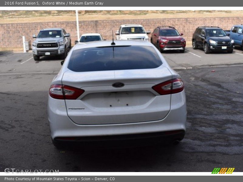 Oxford White / Medium Earth Gray 2016 Ford Fusion S