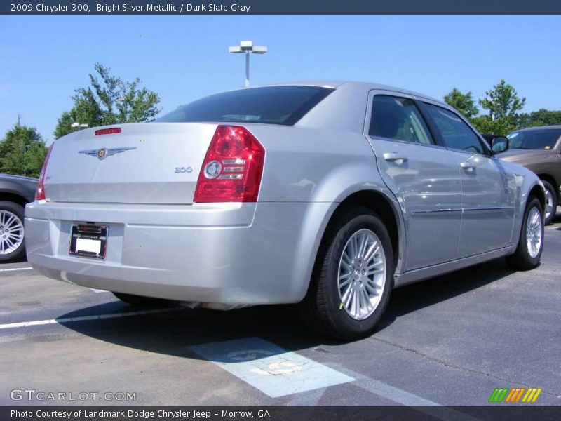 Bright Silver Metallic / Dark Slate Gray 2009 Chrysler 300