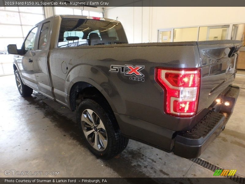 Magnetic / Earth Gray 2019 Ford F150 XL SuperCab 4x4