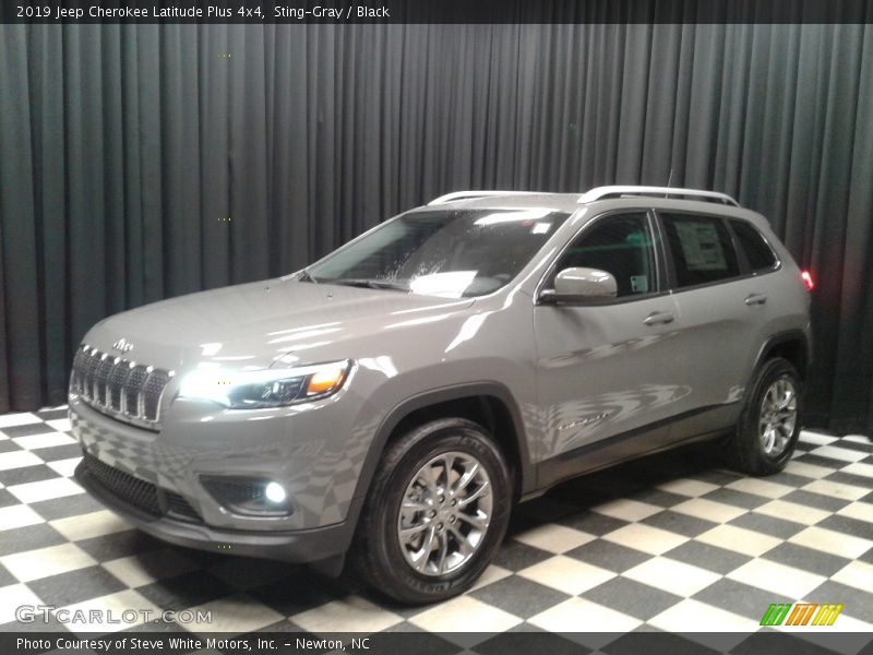 Sting-Gray / Black 2019 Jeep Cherokee Latitude Plus 4x4