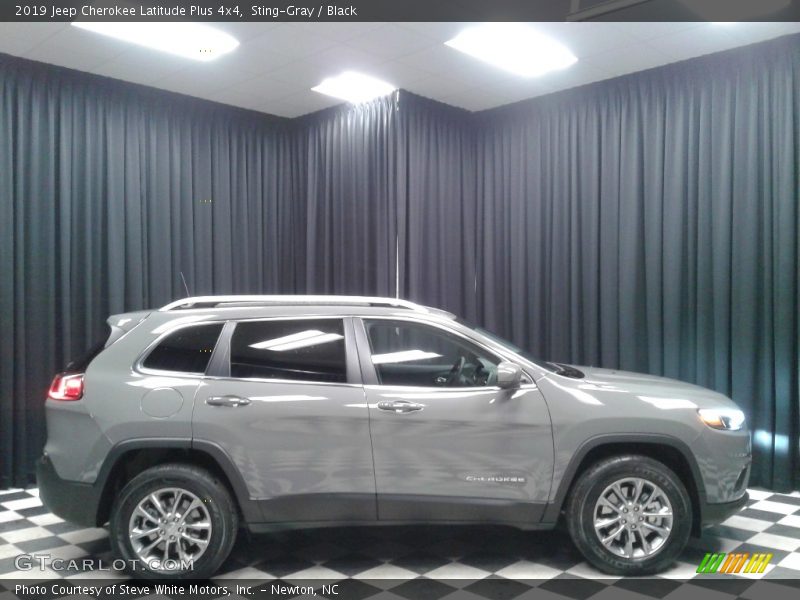 Sting-Gray / Black 2019 Jeep Cherokee Latitude Plus 4x4