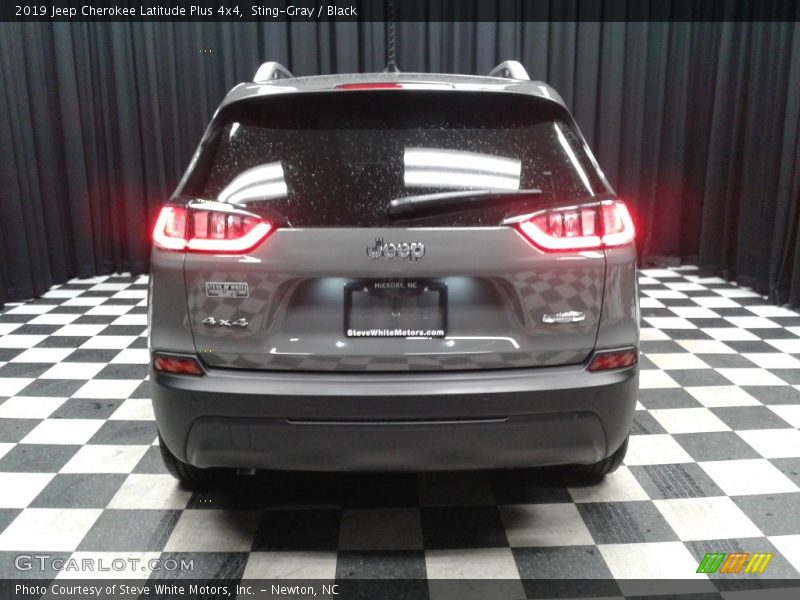 Sting-Gray / Black 2019 Jeep Cherokee Latitude Plus 4x4