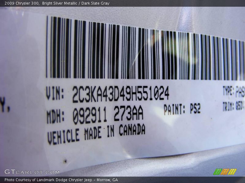 Bright Silver Metallic / Dark Slate Gray 2009 Chrysler 300