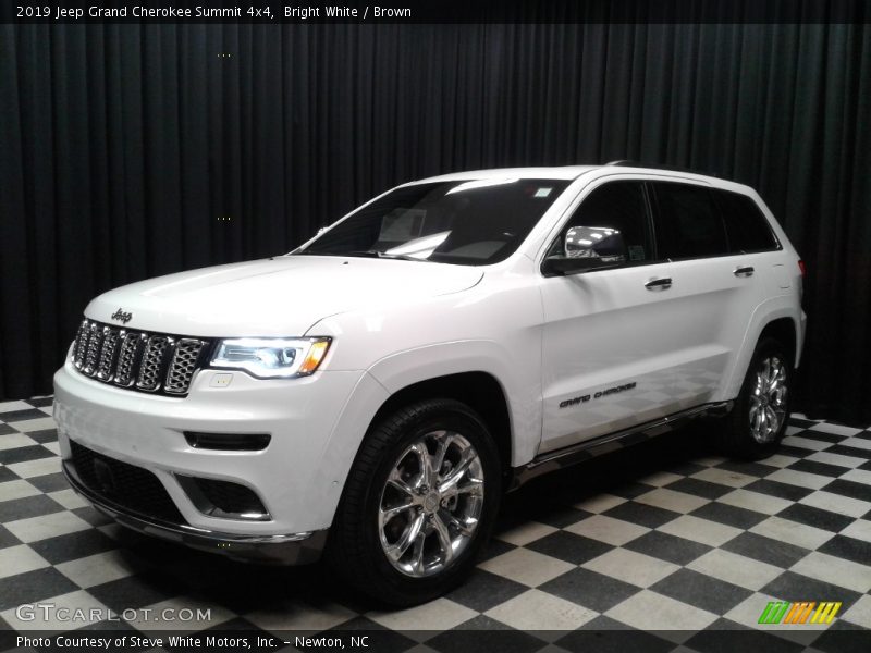 Bright White / Brown 2019 Jeep Grand Cherokee Summit 4x4
