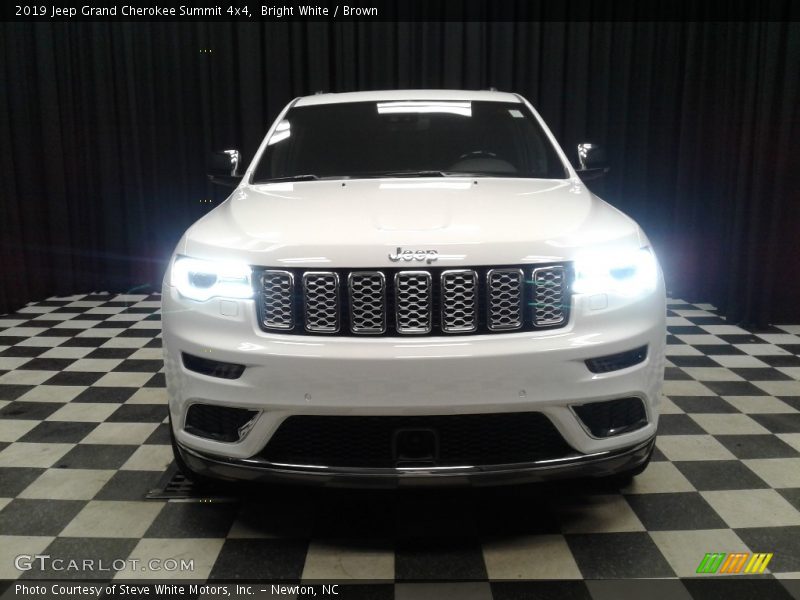 Bright White / Brown 2019 Jeep Grand Cherokee Summit 4x4