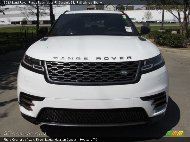 Fuji White / Ebony 2019 Land Rover Range Rover Velar R-Dynamic SE