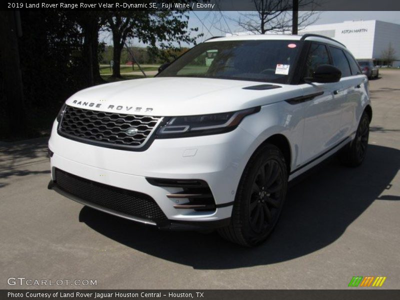 Fuji White / Ebony 2019 Land Rover Range Rover Velar R-Dynamic SE