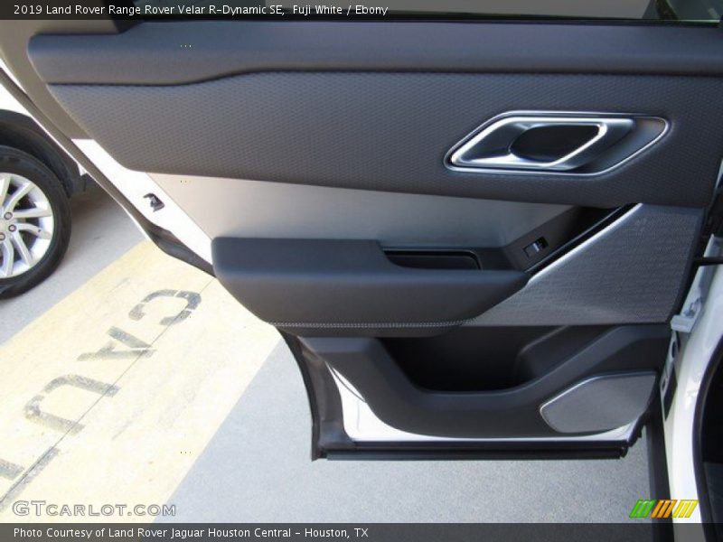 Fuji White / Ebony 2019 Land Rover Range Rover Velar R-Dynamic SE