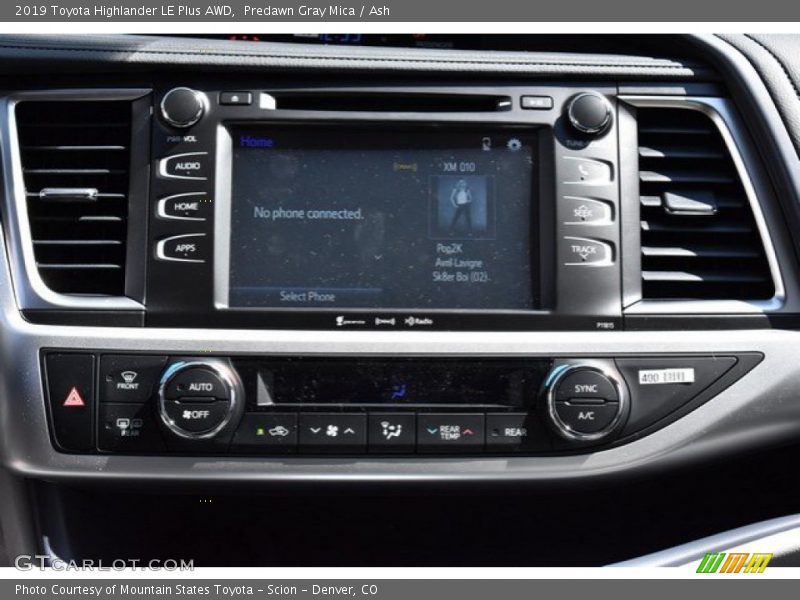 Predawn Gray Mica / Ash 2019 Toyota Highlander LE Plus AWD