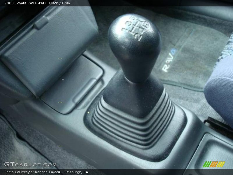 Black / Gray 2000 Toyota RAV4 4WD