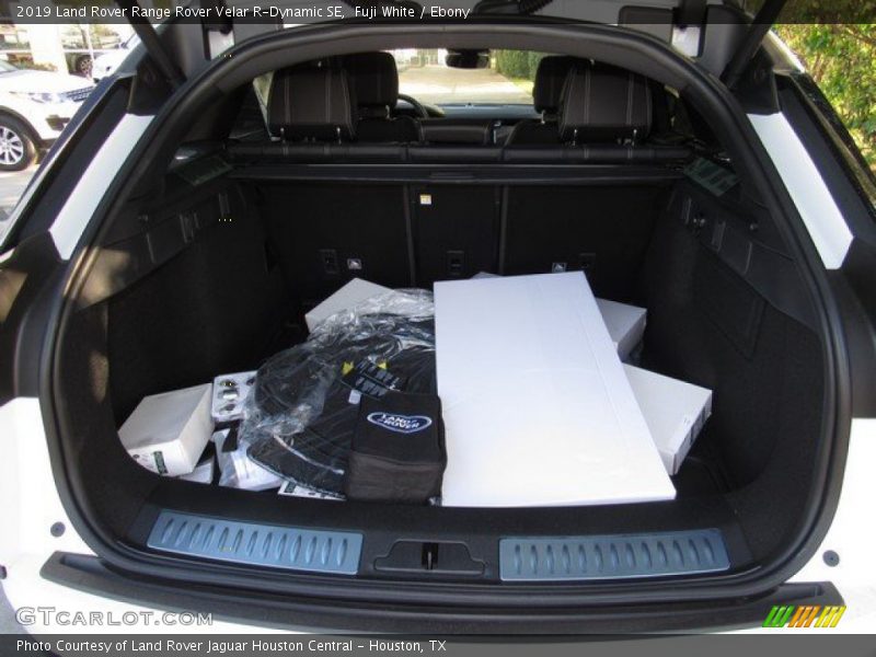 Fuji White / Ebony 2019 Land Rover Range Rover Velar R-Dynamic SE