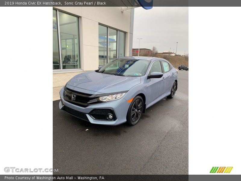 Sonic Gray Pearl / Black 2019 Honda Civic EX Hatchback