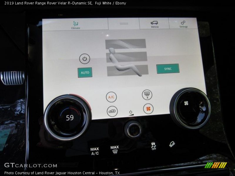 Fuji White / Ebony 2019 Land Rover Range Rover Velar R-Dynamic SE