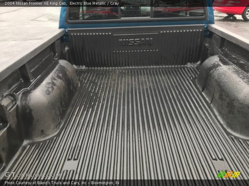 Electric Blue Metallic / Gray 2004 Nissan Frontier XE King Cab
