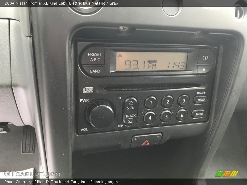 Electric Blue Metallic / Gray 2004 Nissan Frontier XE King Cab