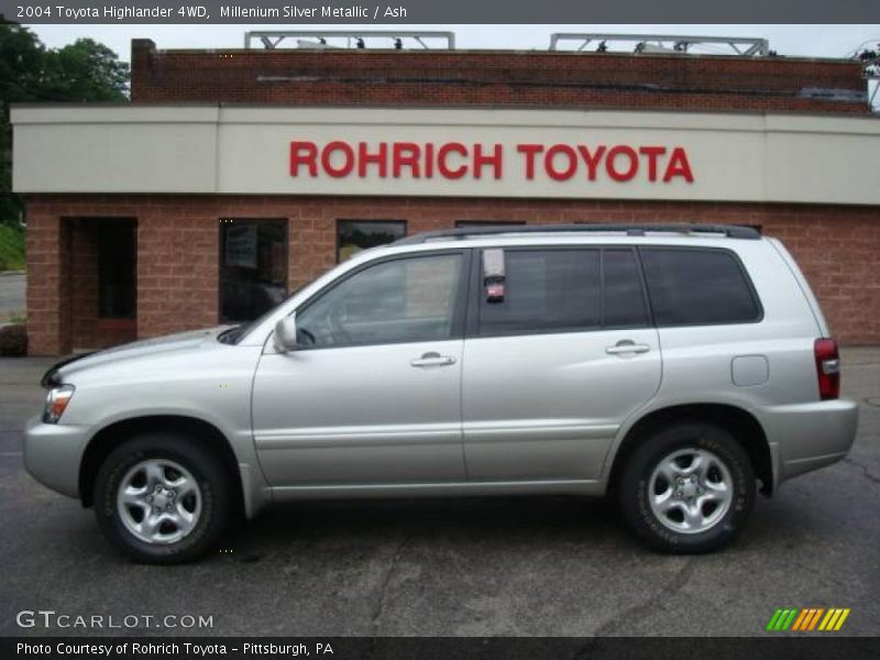 Millenium Silver Metallic / Ash 2004 Toyota Highlander 4WD