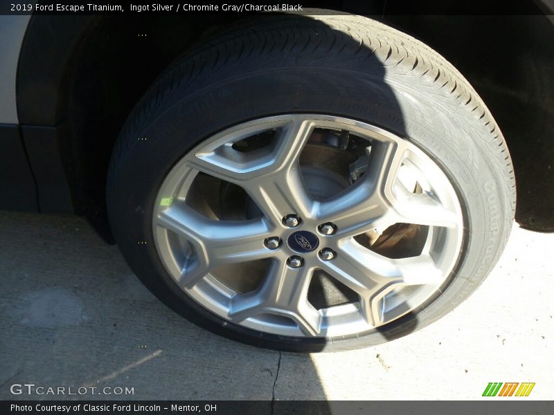 Ingot Silver / Chromite Gray/Charcoal Black 2019 Ford Escape Titanium