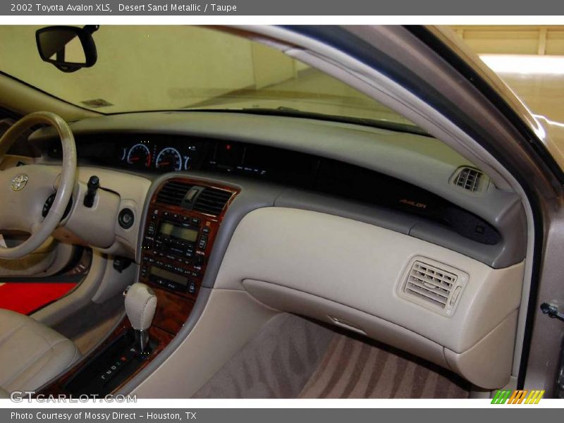 Desert Sand Metallic / Taupe 2002 Toyota Avalon XLS