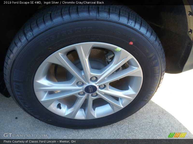 Ingot Silver / Chromite Gray/Charcoal Black 2019 Ford Escape SE 4WD