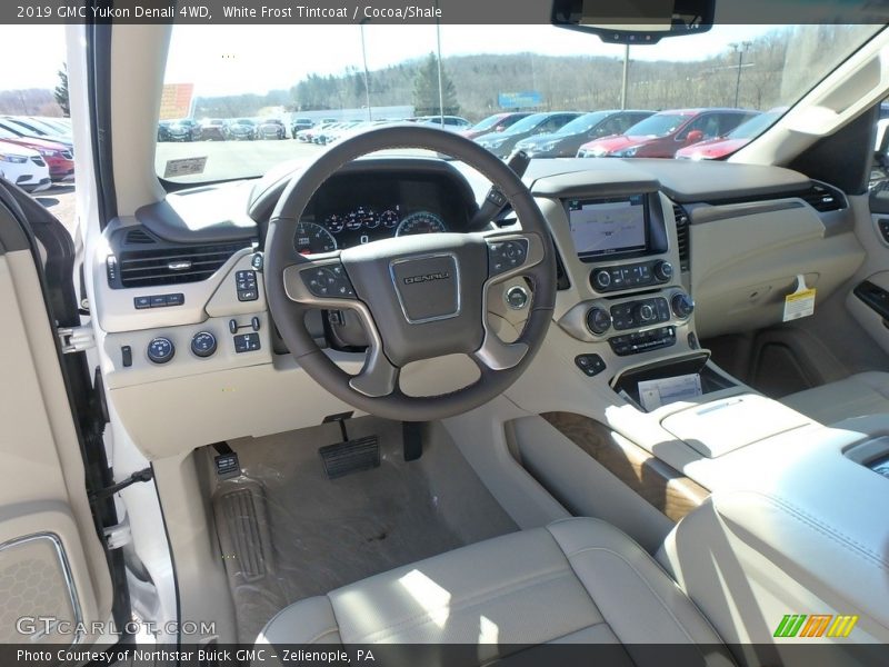 White Frost Tintcoat / Cocoa/Shale 2019 GMC Yukon Denali 4WD