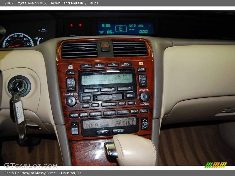 Desert Sand Metallic / Taupe 2002 Toyota Avalon XLS