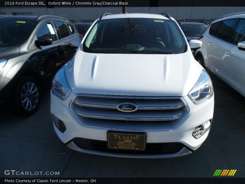 Oxford White / Chromite Gray/Charcoal Black 2019 Ford Escape SEL