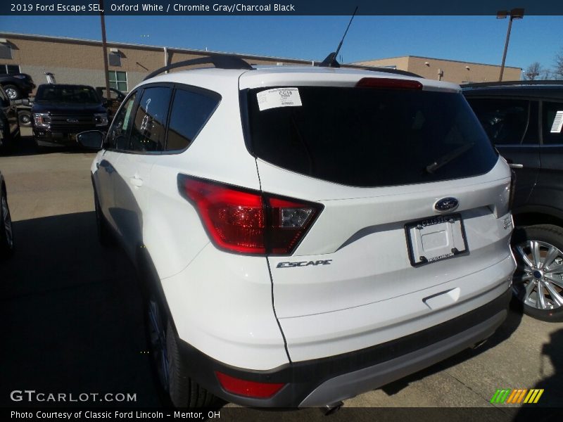Oxford White / Chromite Gray/Charcoal Black 2019 Ford Escape SEL