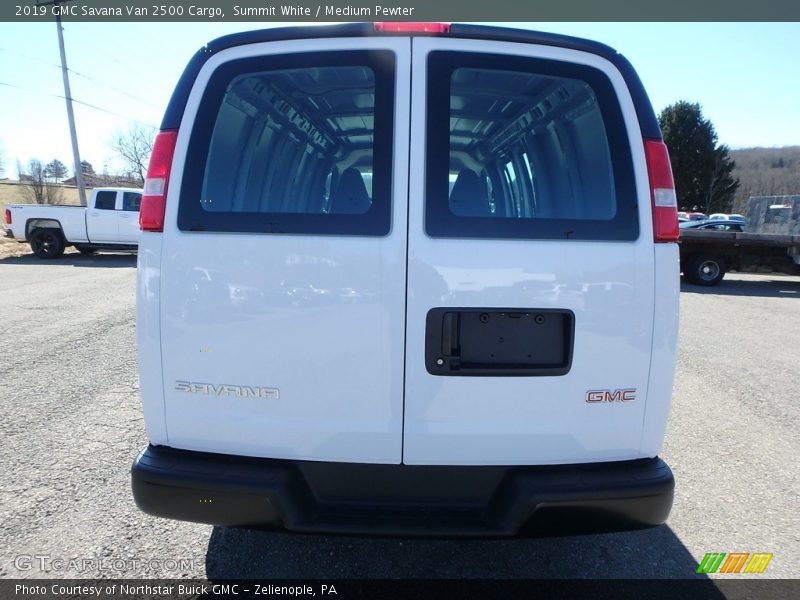 Summit White / Medium Pewter 2019 GMC Savana Van 2500 Cargo