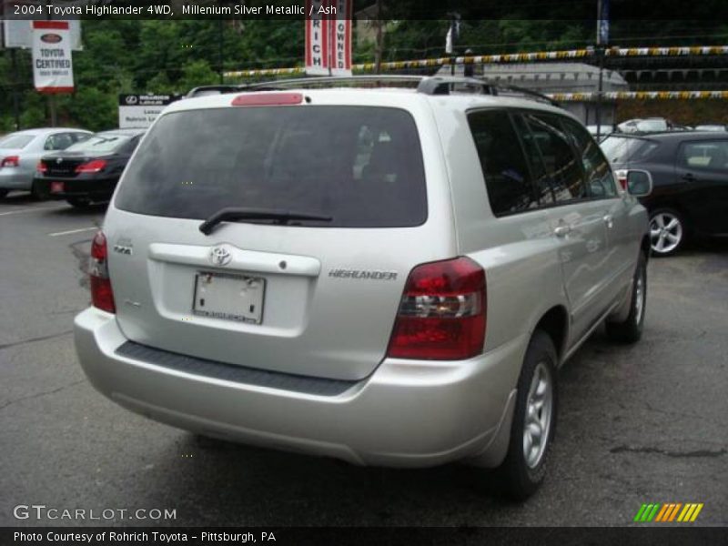 Millenium Silver Metallic / Ash 2004 Toyota Highlander 4WD