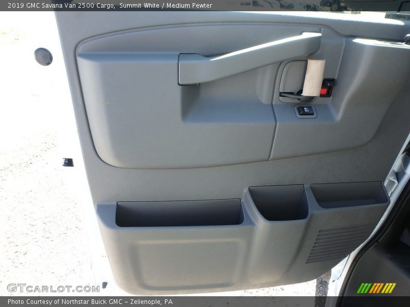 Summit White / Medium Pewter 2019 GMC Savana Van 2500 Cargo