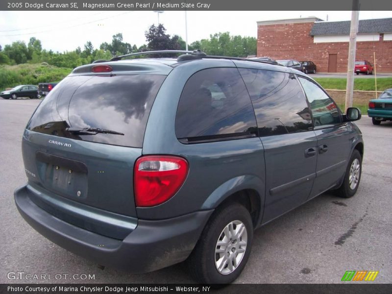 Magnesium Green Pearl / Medium Slate Gray 2005 Dodge Caravan SE