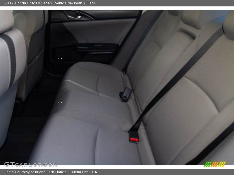 Sonic Gray Pearl / Black 2017 Honda Civic EX Sedan