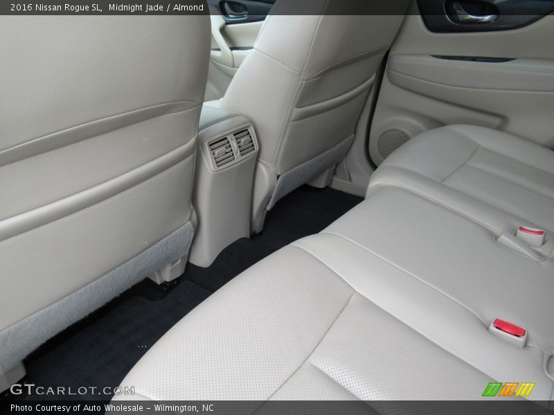 Midnight Jade / Almond 2016 Nissan Rogue SL