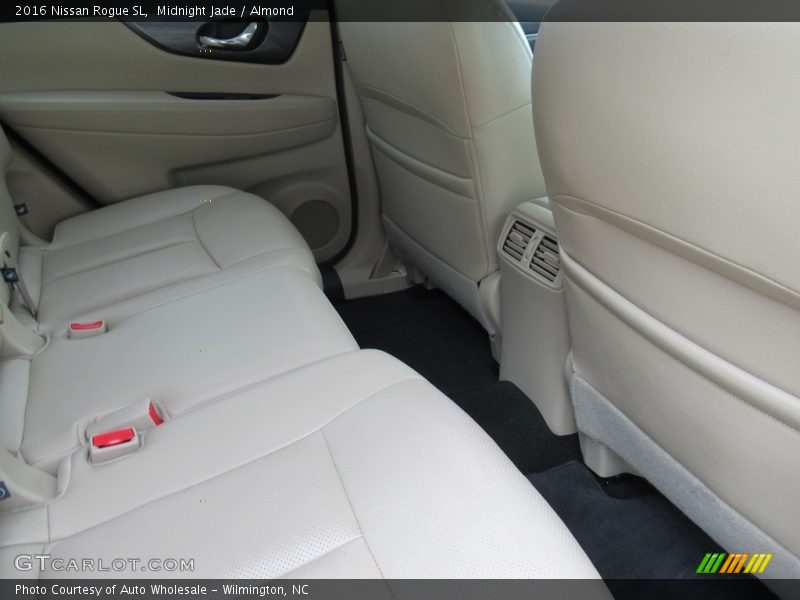 Midnight Jade / Almond 2016 Nissan Rogue SL