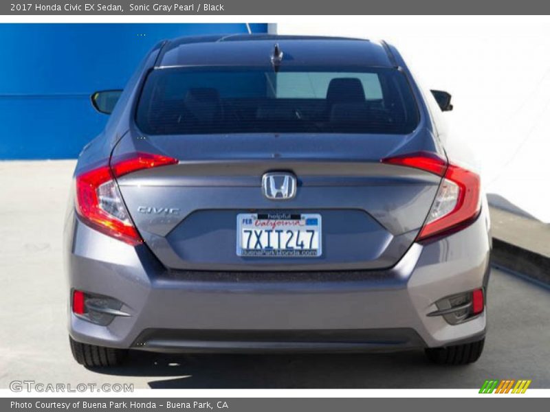 Sonic Gray Pearl / Black 2017 Honda Civic EX Sedan