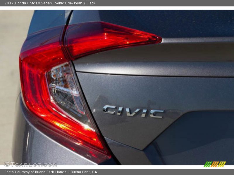 Sonic Gray Pearl / Black 2017 Honda Civic EX Sedan