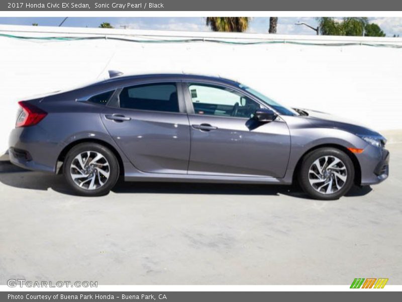 Sonic Gray Pearl / Black 2017 Honda Civic EX Sedan