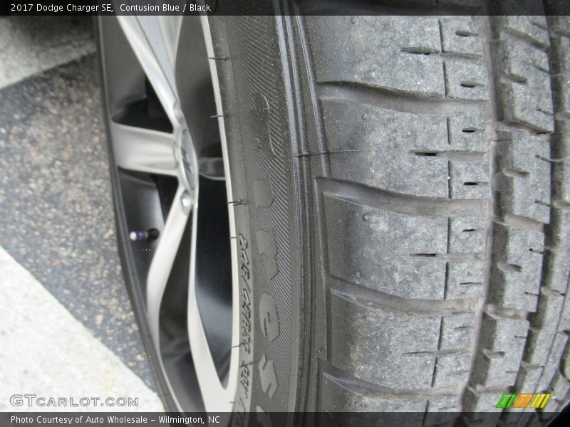 Contusion Blue / Black 2017 Dodge Charger SE