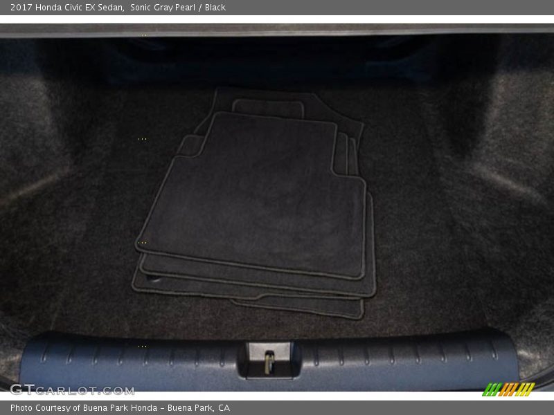 Sonic Gray Pearl / Black 2017 Honda Civic EX Sedan