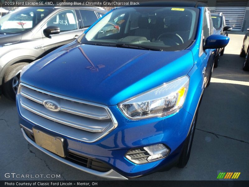 Lightning Blue / Chromite Gray/Charcoal Black 2019 Ford Escape SE 4WD