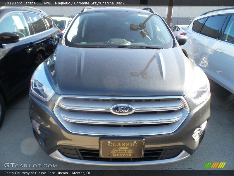 Magnetic / Chromite Gray/Charcoal Black 2019 Ford Escape SEL 4WD
