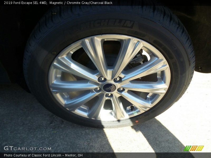 Magnetic / Chromite Gray/Charcoal Black 2019 Ford Escape SEL 4WD