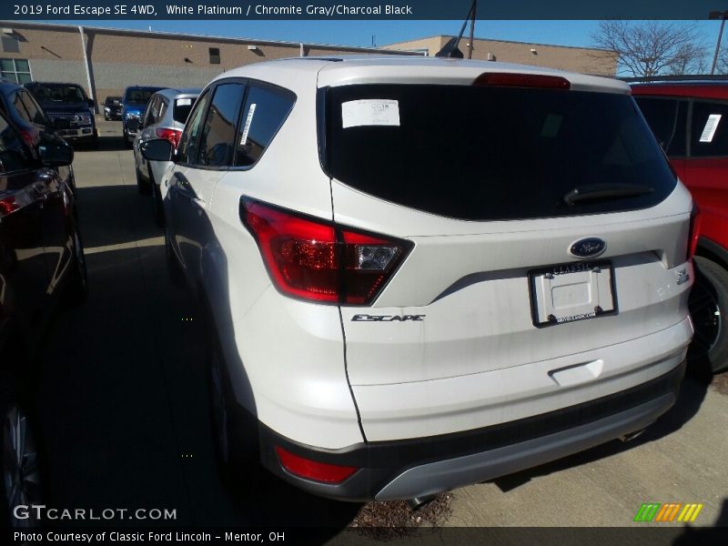 White Platinum / Chromite Gray/Charcoal Black 2019 Ford Escape SE 4WD