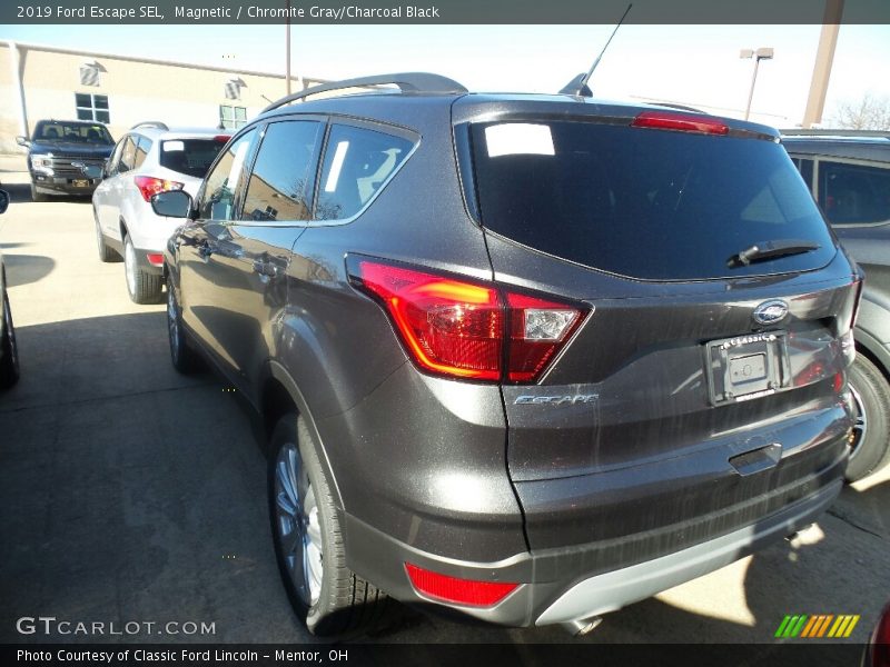 Magnetic / Chromite Gray/Charcoal Black 2019 Ford Escape SEL