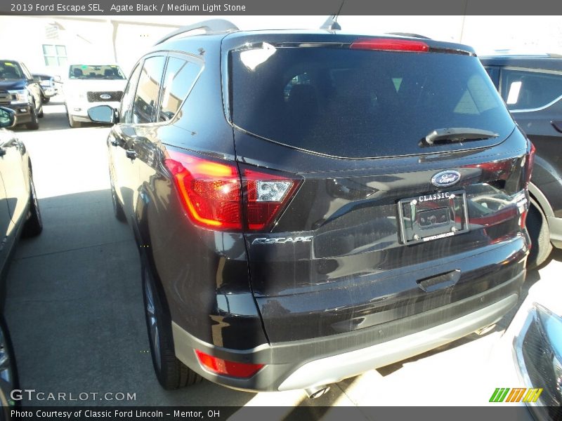 Agate Black / Medium Light Stone 2019 Ford Escape SEL