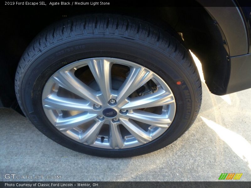 Agate Black / Medium Light Stone 2019 Ford Escape SEL