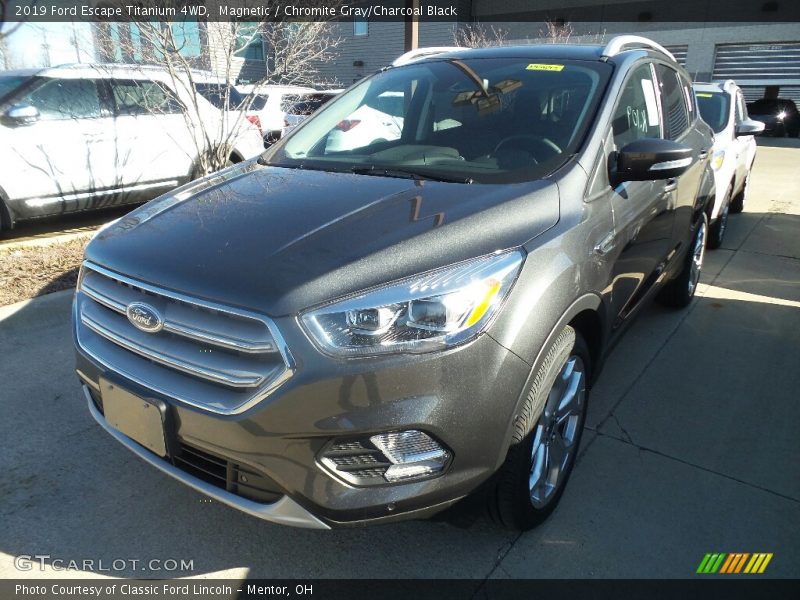Magnetic / Chromite Gray/Charcoal Black 2019 Ford Escape Titanium 4WD