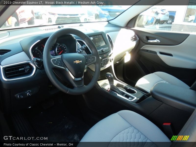 Mosaic Black Metallic / Medium Ash Gray 2019 Chevrolet Equinox LT
